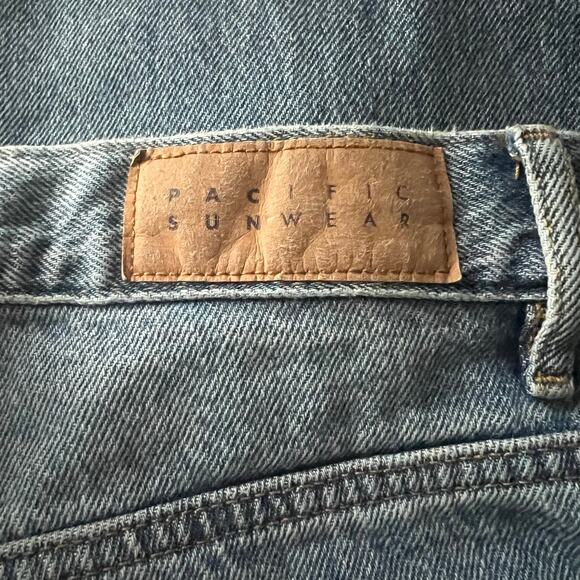PacSun Woman’s Button Fly Straight Leg Light Wash Dad Jean- Size 28 - Picture 8 of 12